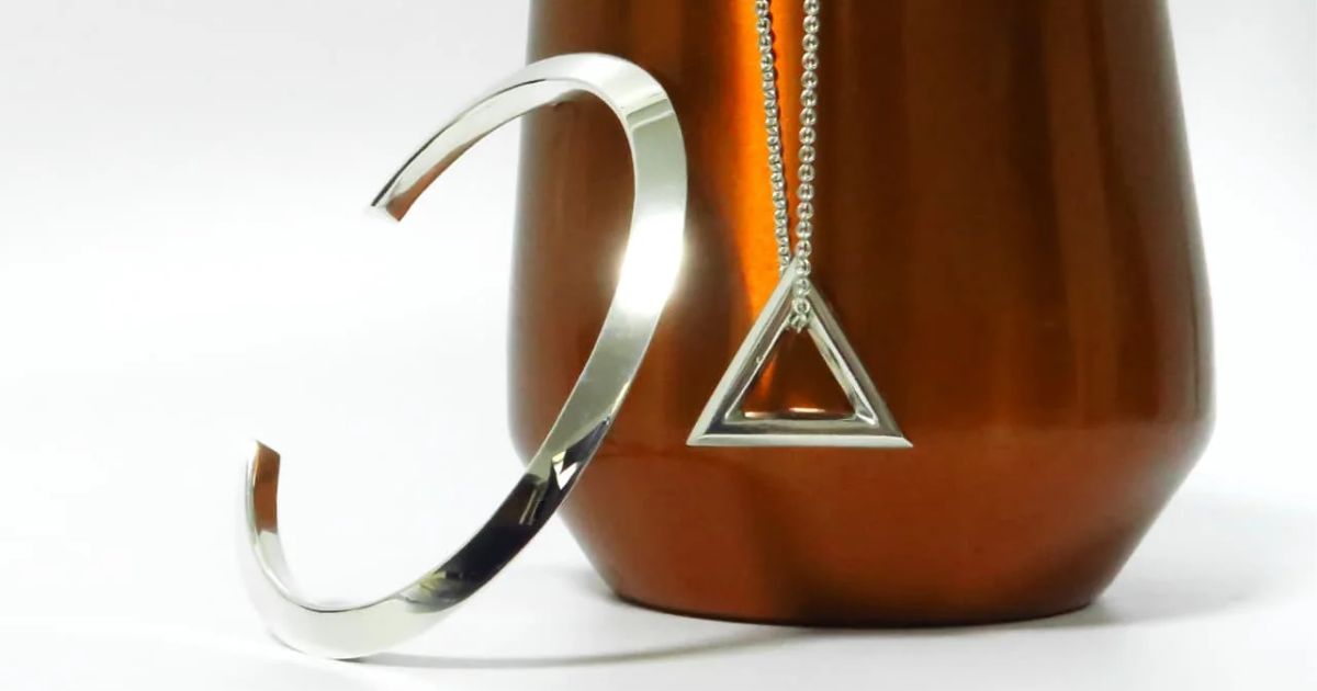 silver-accessory-mens-guide9